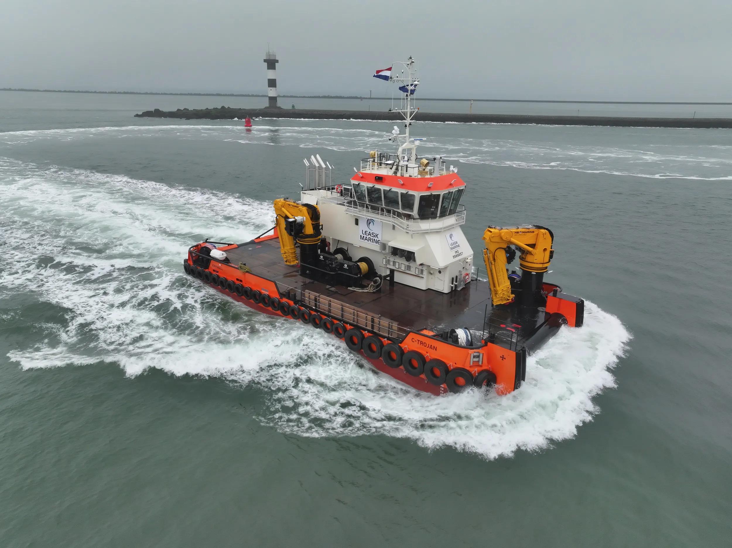 Damen delivers purpose-built MuC 3113 to Leask Marine 3