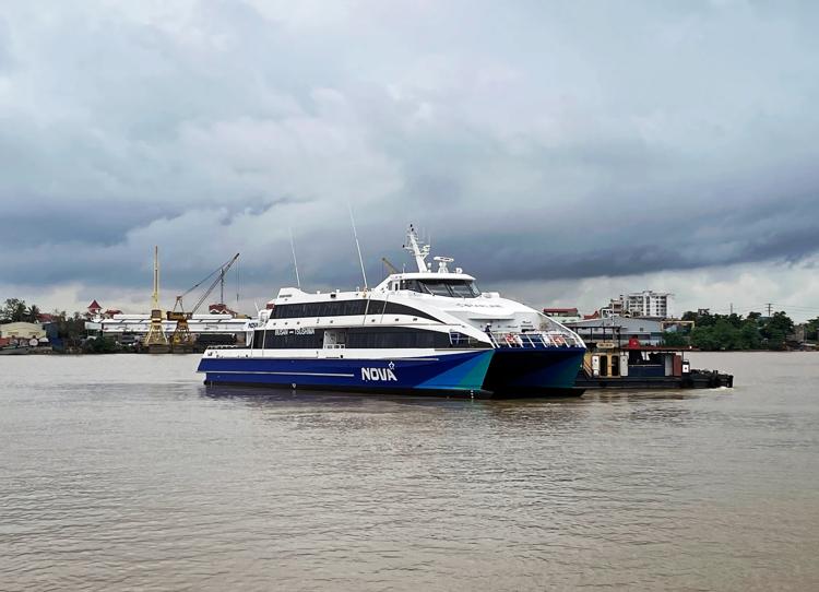Damen facilitates rapid delivery of FF 4212 to South Korea’s Starline Co teaser