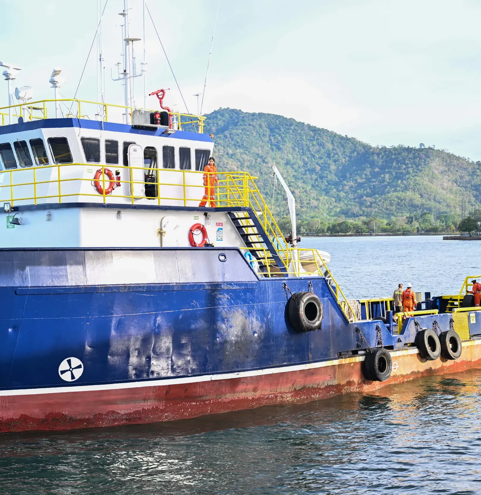 used offshore utility vessel 07839 (4)