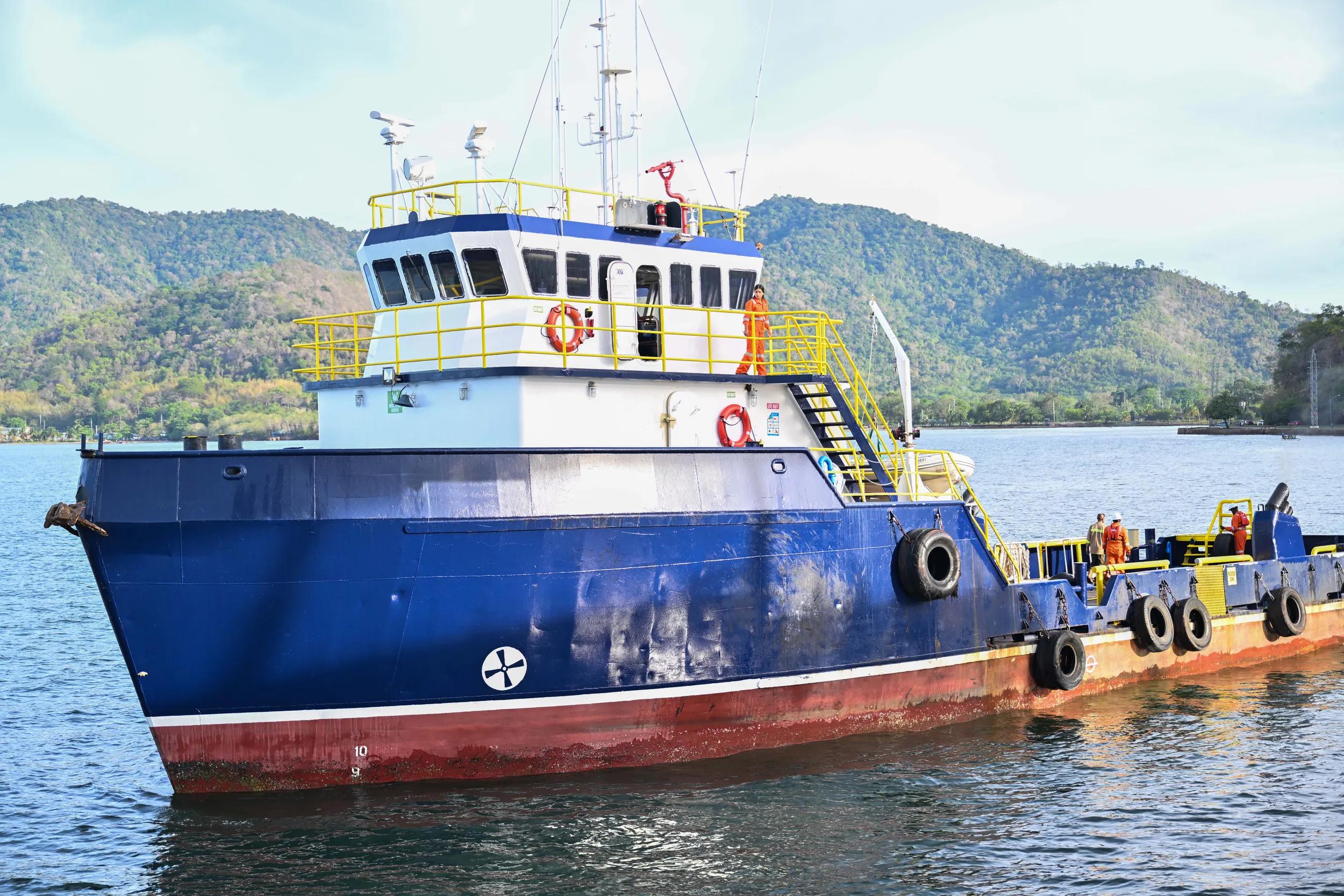 used offshore utility vessel 07839 (4)