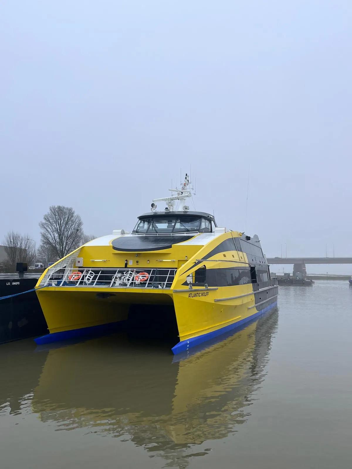 fast ferry 4212 07577 (4)