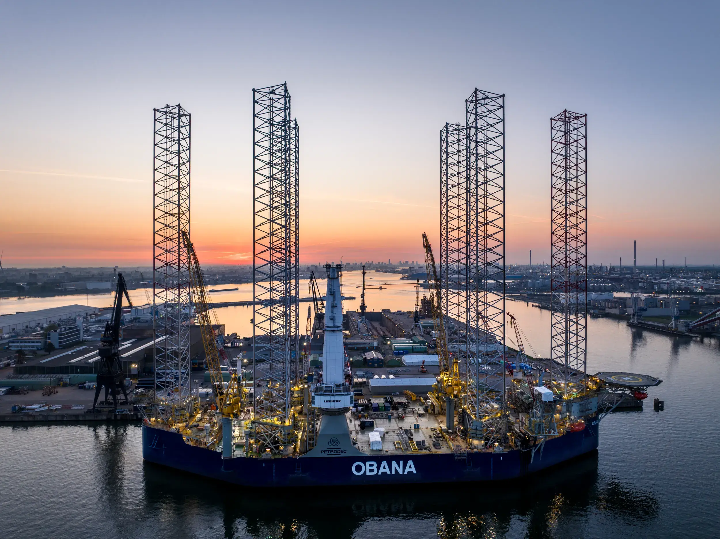 Damen Shiprepair Rotterdam hosts ceremony for Petrodec Obana platform 2