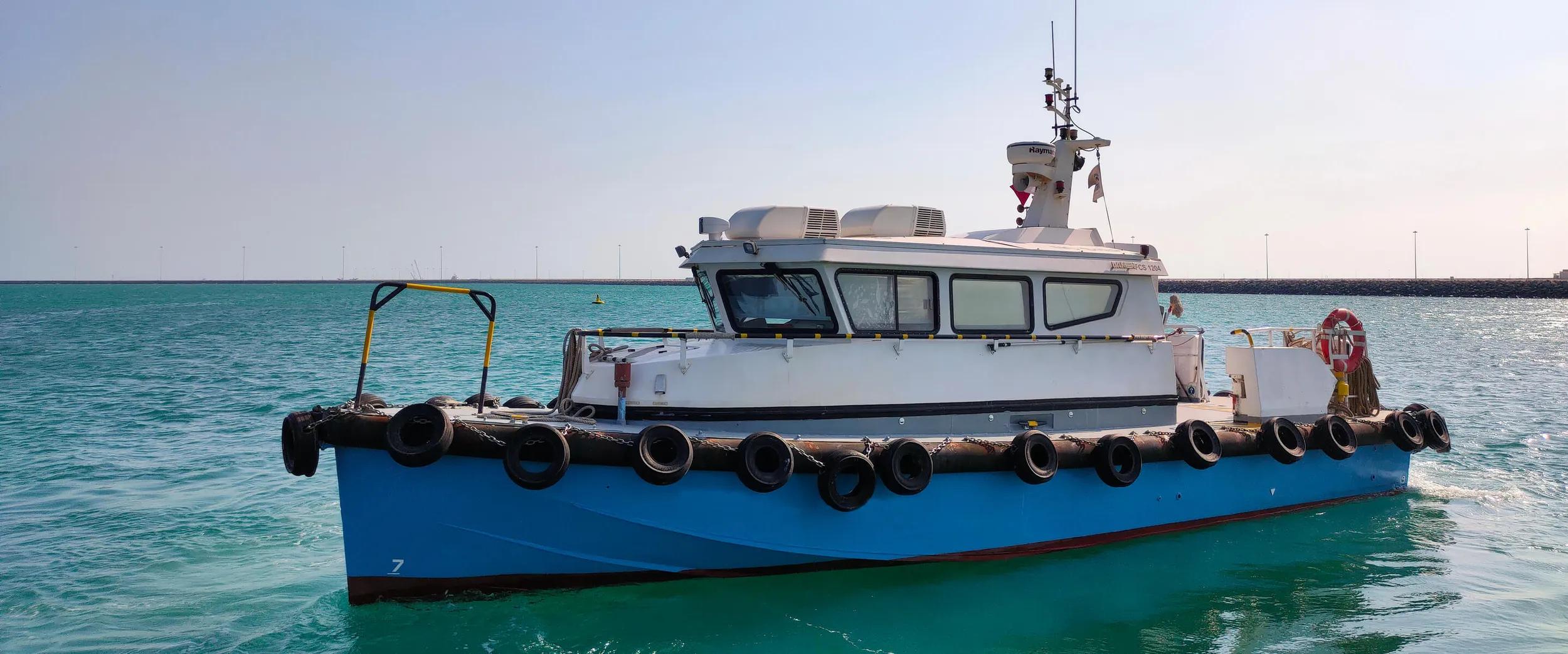 fast crew supply vessel 1204 07673 (top)