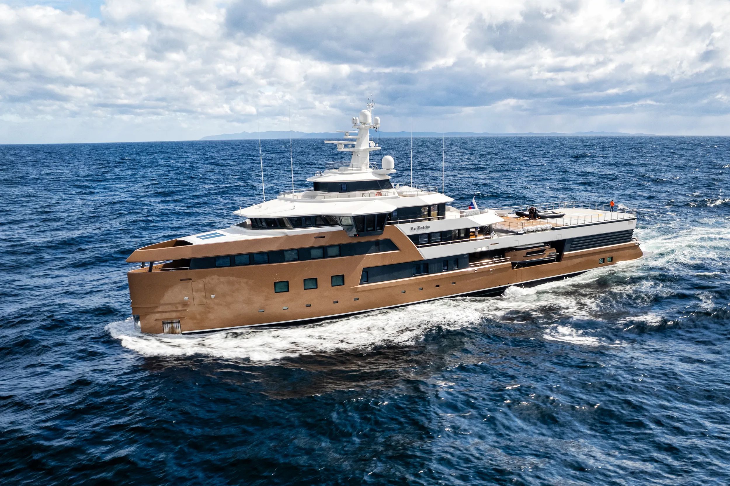 Xplorer 77 LA DATCHA named Charter Yacht of the Year 2026