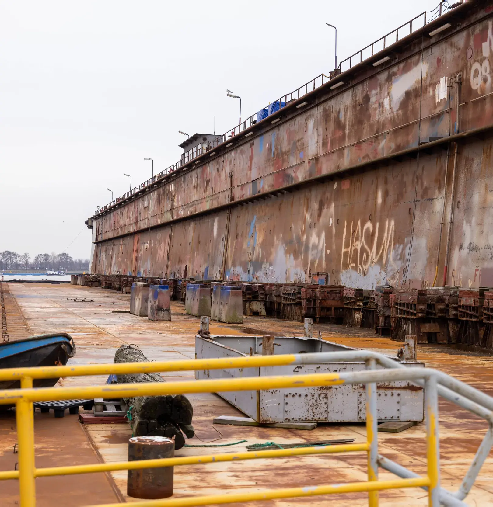 used floating dry dock 07768 (4)