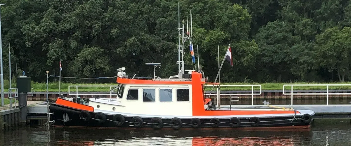 used tugboat 07834 (top)
