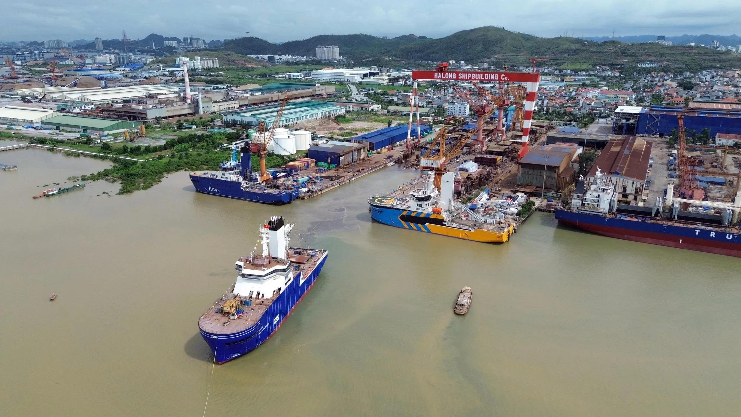 Damen launches second CSOV 9020 for TSSM top