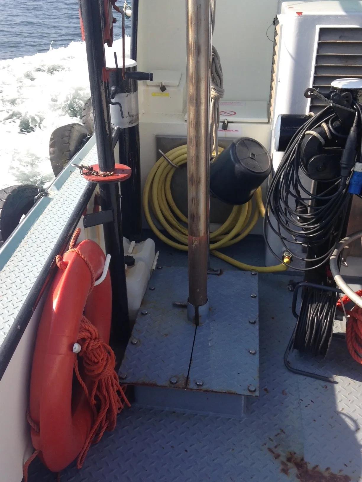 used tugboat 07833 (3)
