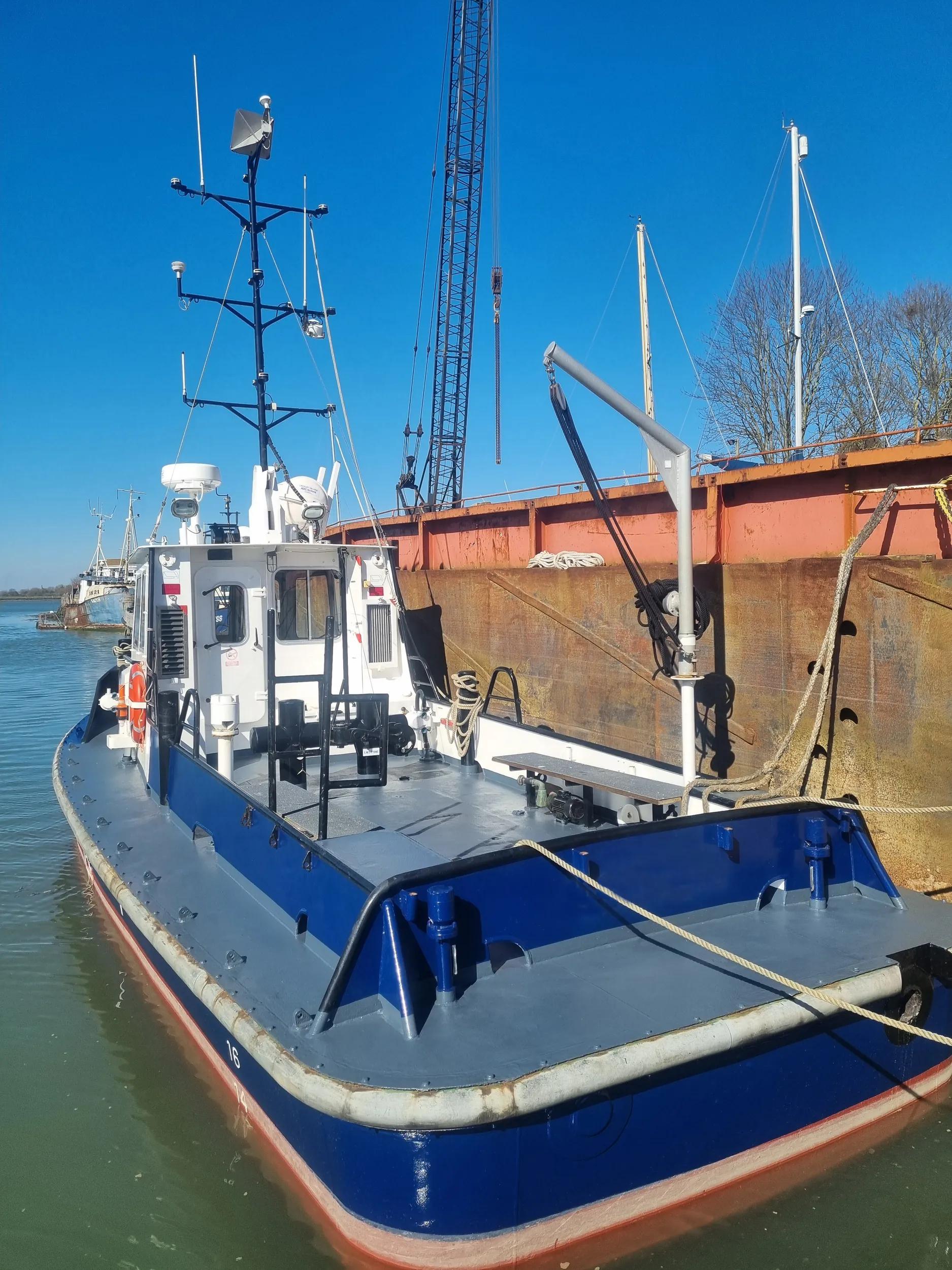 used tug pushy cat 1204 (4)