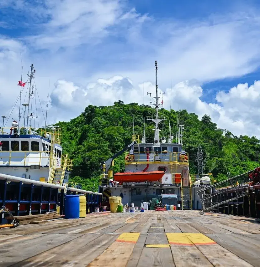used supply vessel 07841 (3)