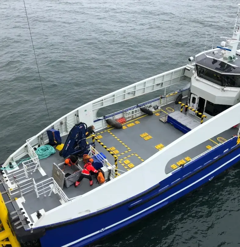 crew transfer vessel 07830 (2)