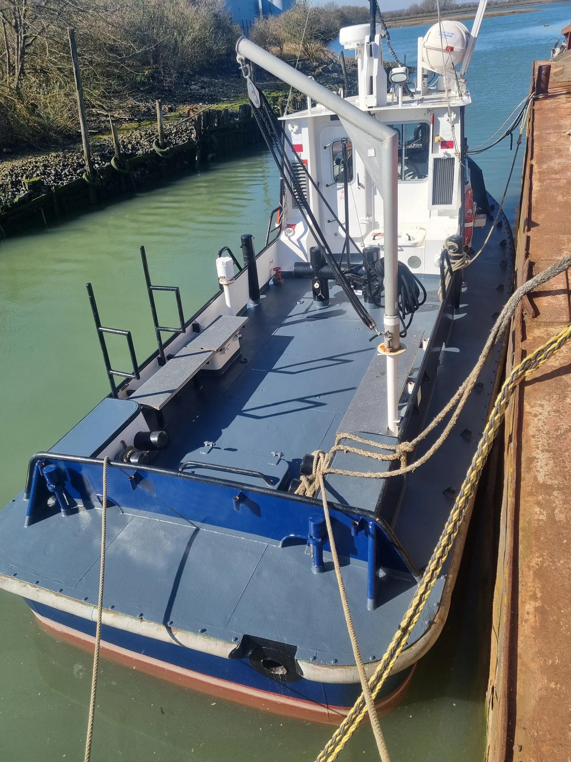 used tug pushy cat 1204 (2)