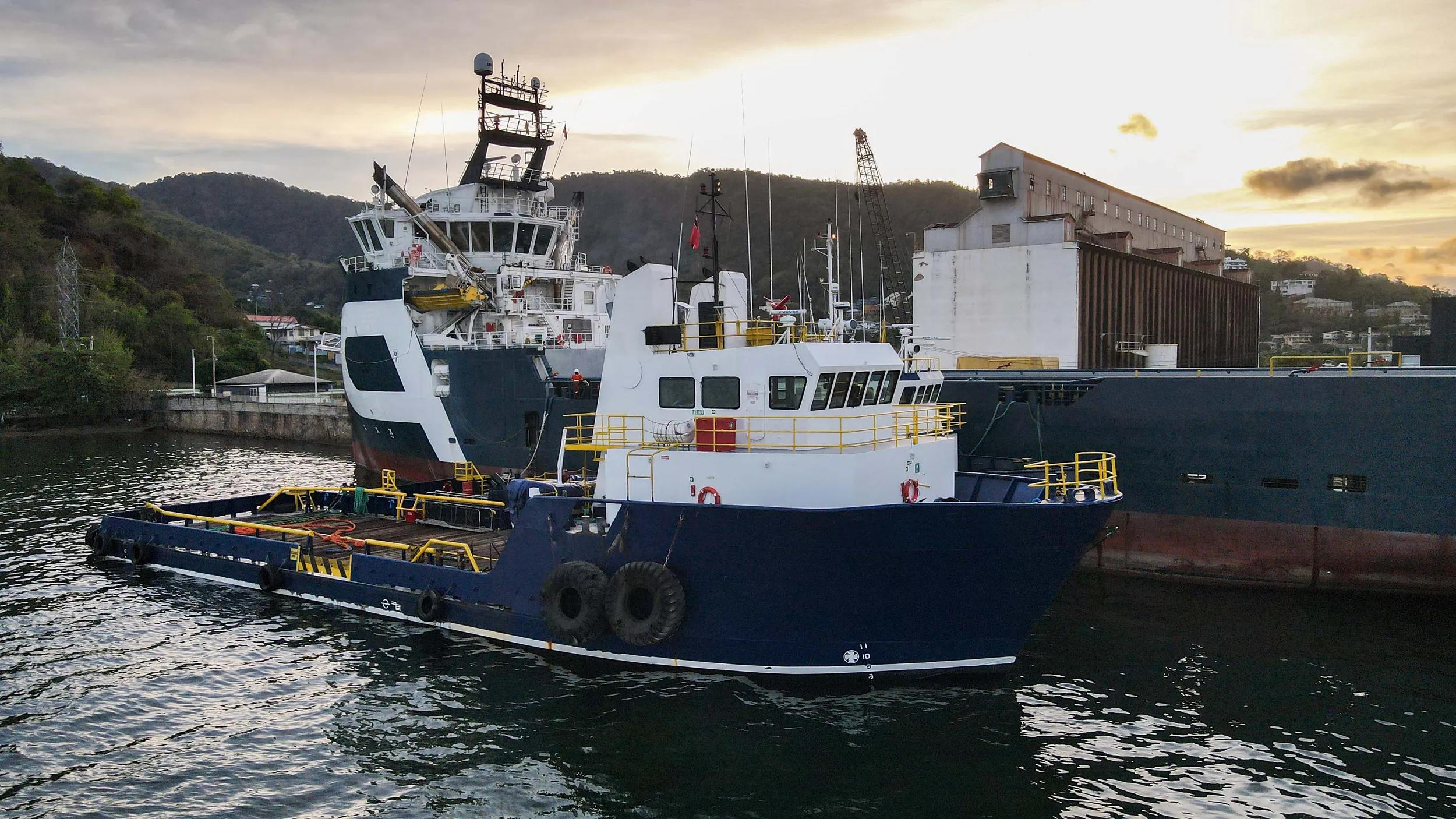 used supply vessel 07840 (4)