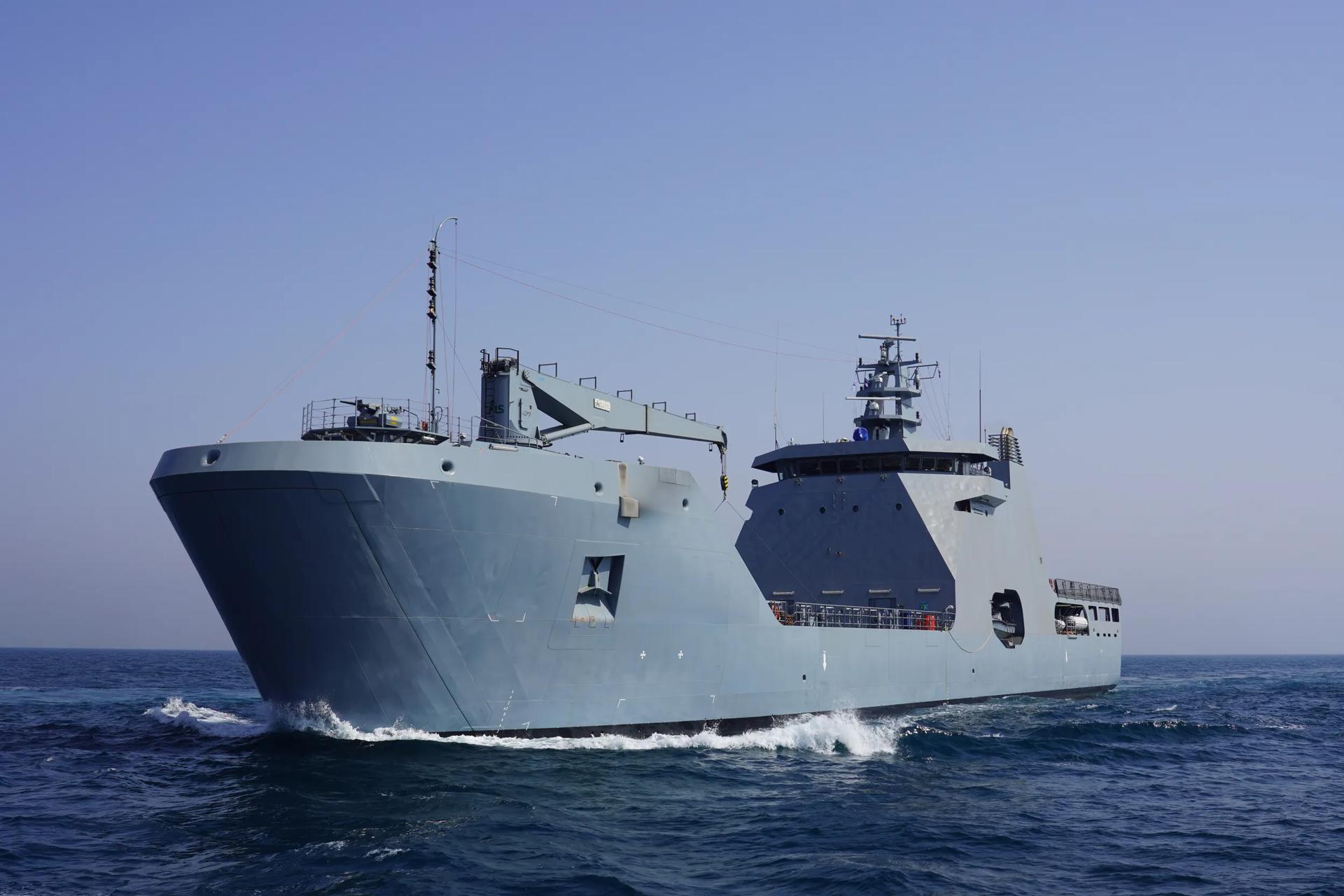 Landing-Ship-Transport-LST-100