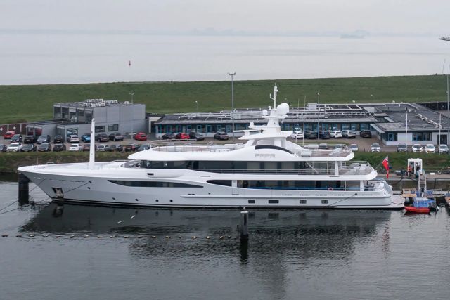 Amels 180 PAPA Returns for Refit