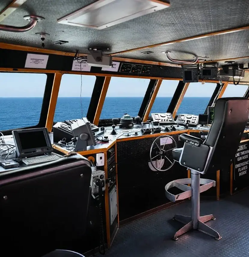 used supply vessel 07842 (4)