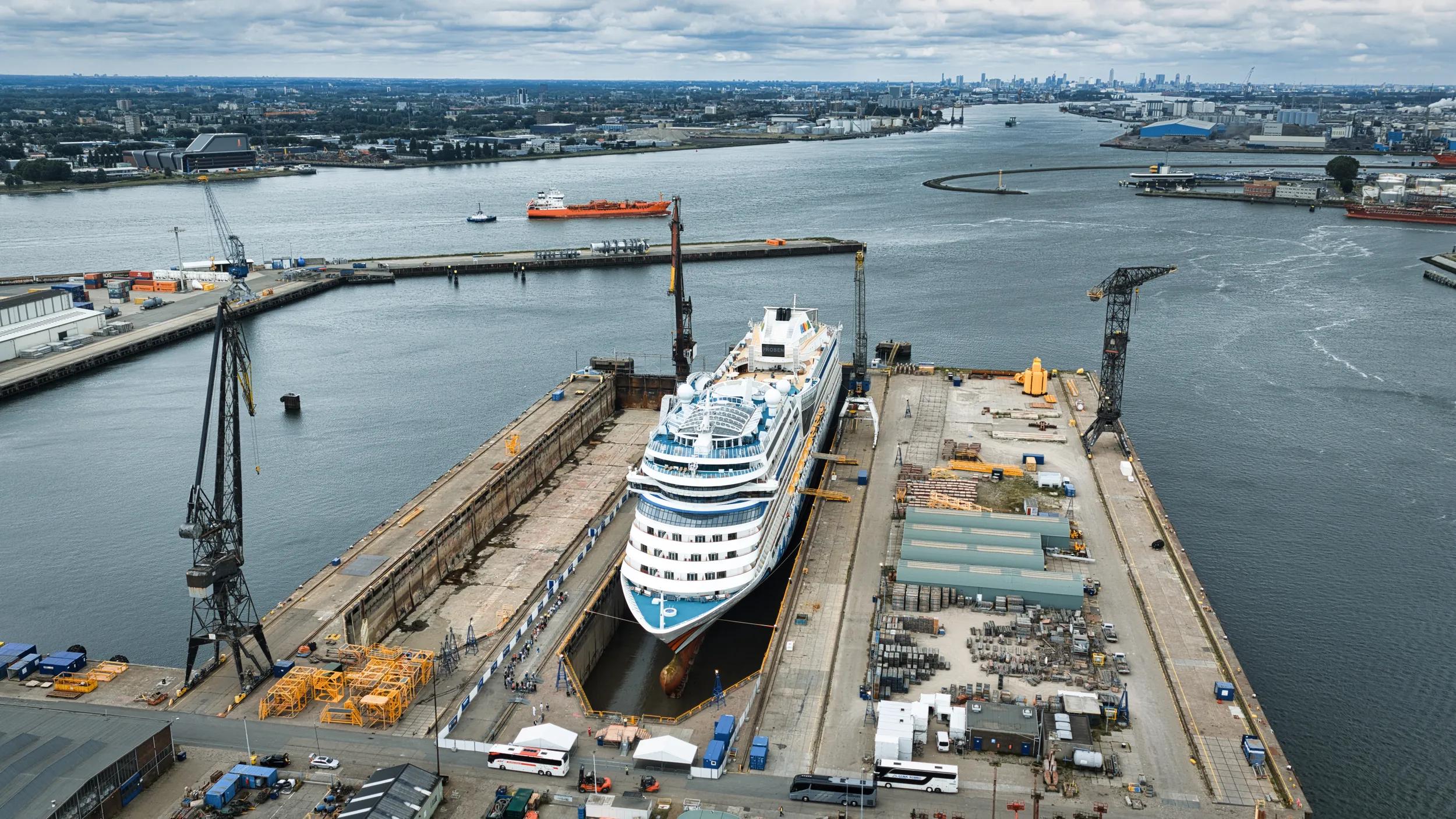 Damen welcomed AIDAmar to drydock top