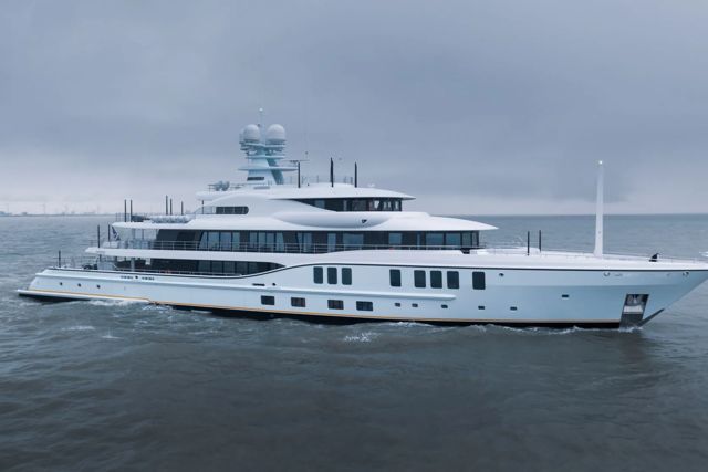 Amels 242 AVANTI Sets Sail 