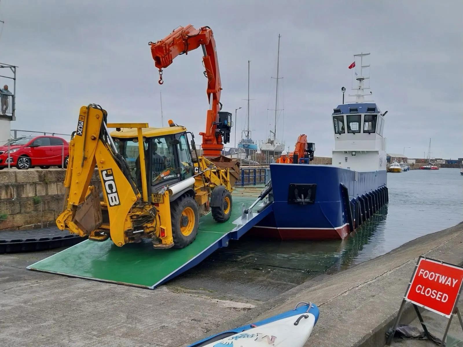 landing utility vessel 2208 (3)