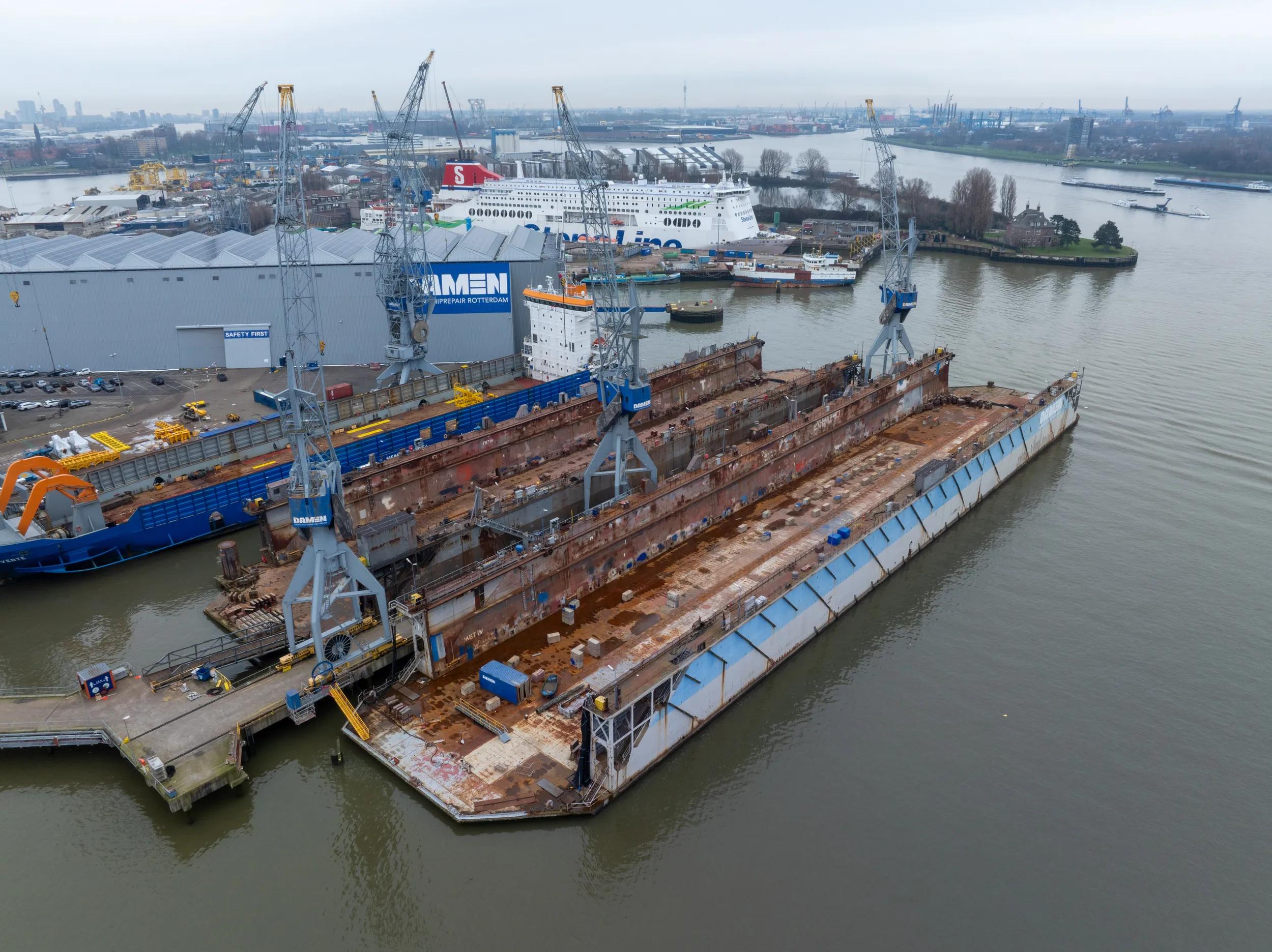 Used floating drydock