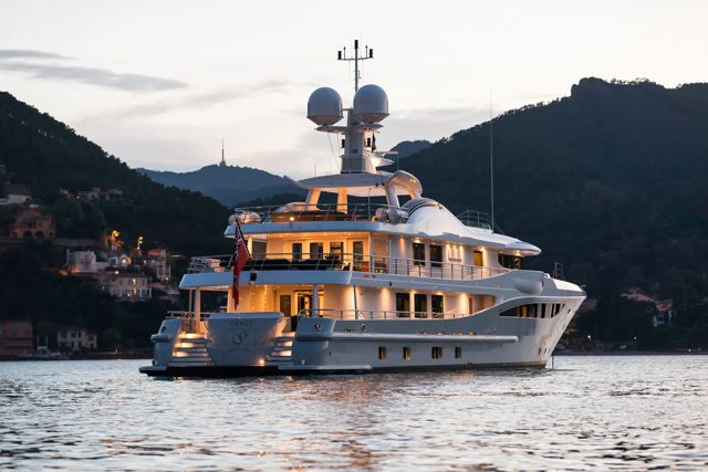 Amels 180 GRACE returns for refit