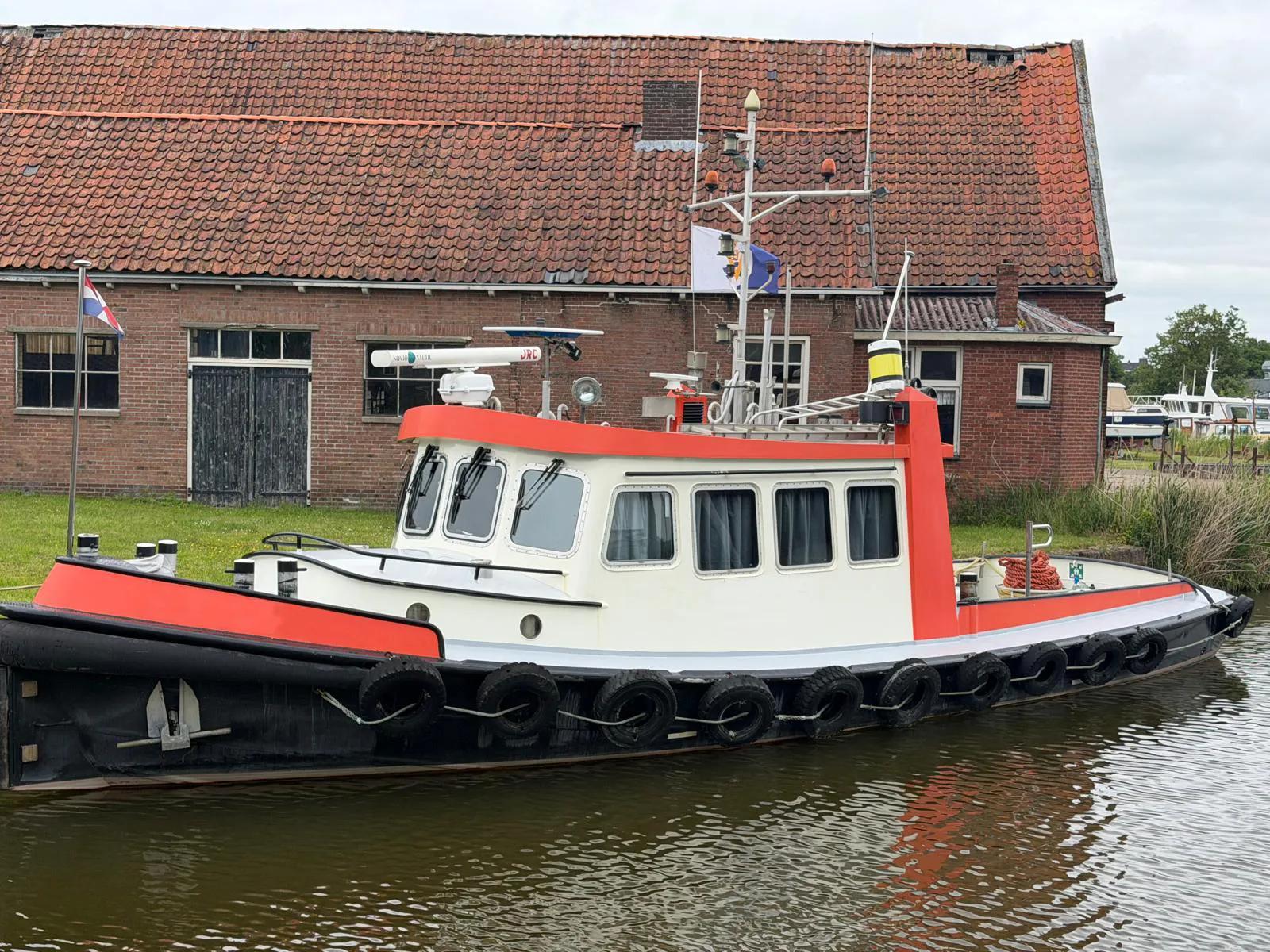 used tugboat 07834 (2)