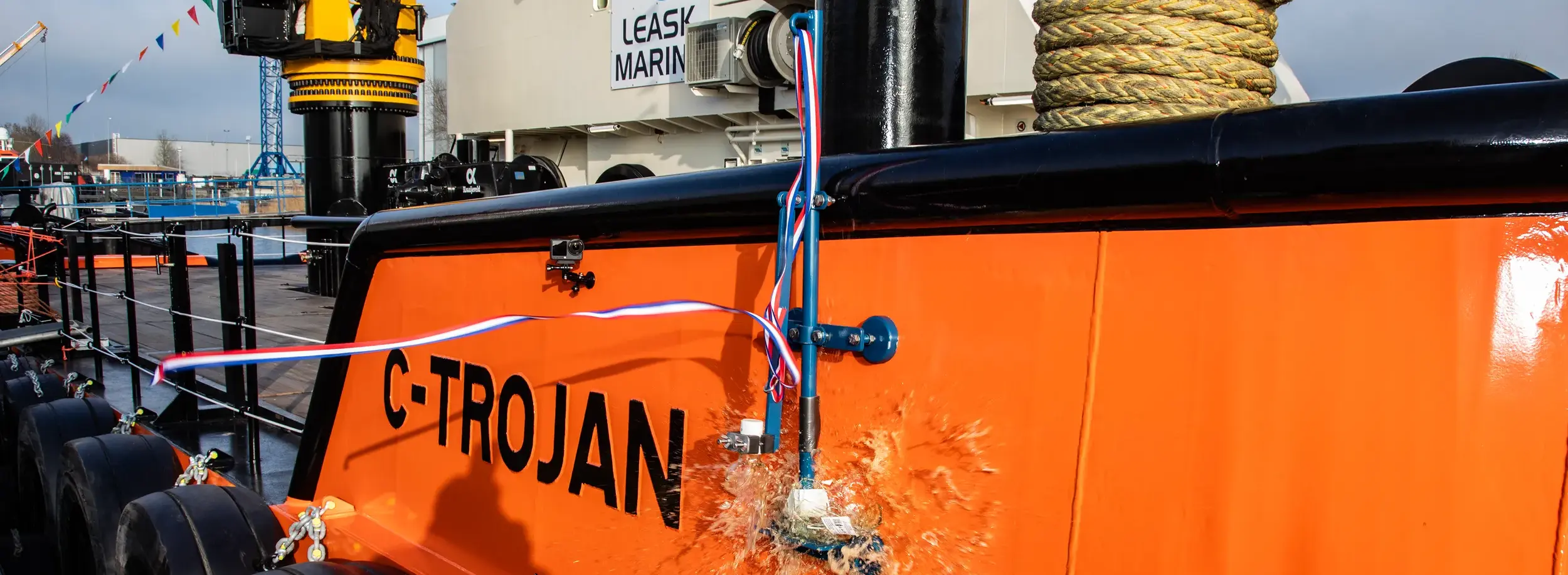 Damen delivers purpose-built MuC 3113 to Leask Marine top