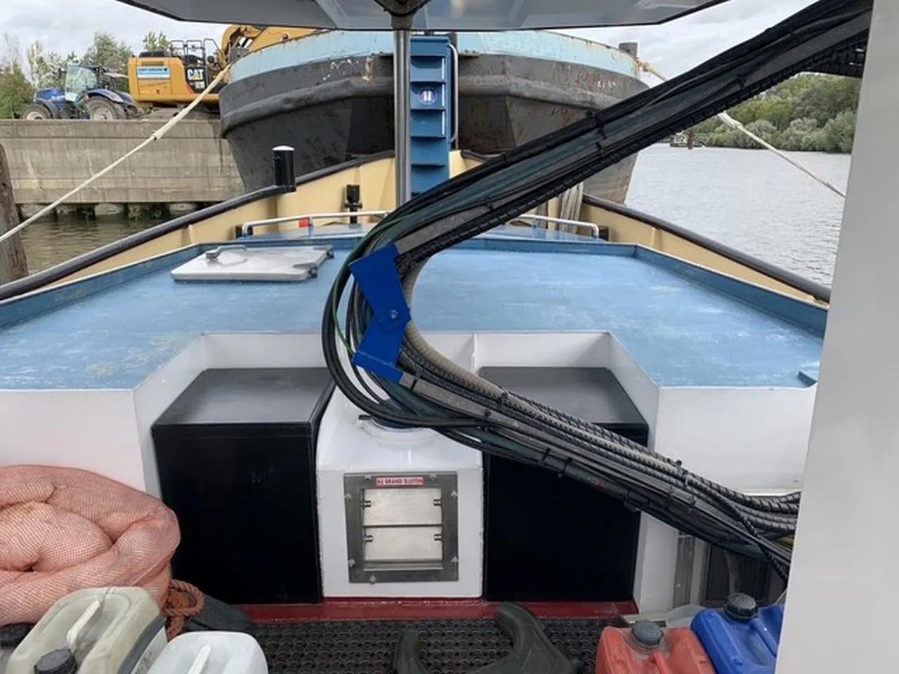 used push boat 07844 (3)