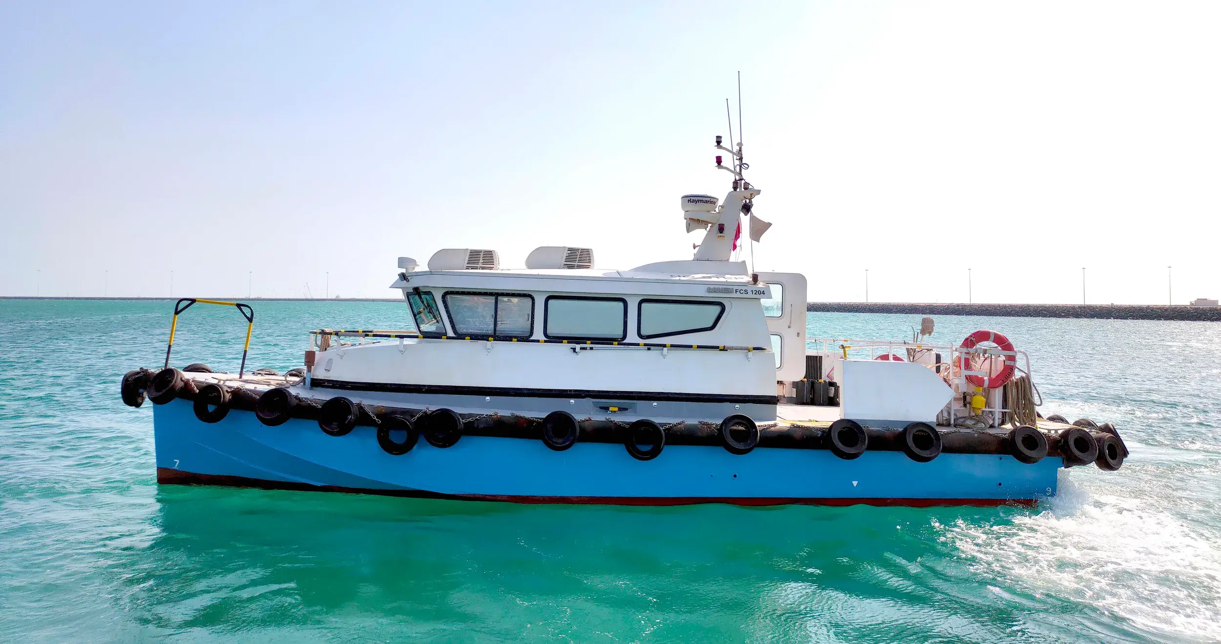 fast crew supply vessel 1204 07673 (1)