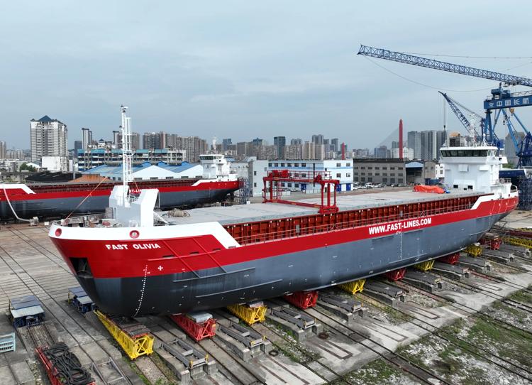 Two Damen CF 3850 launched for Fast Lines Belgium in China teaser
