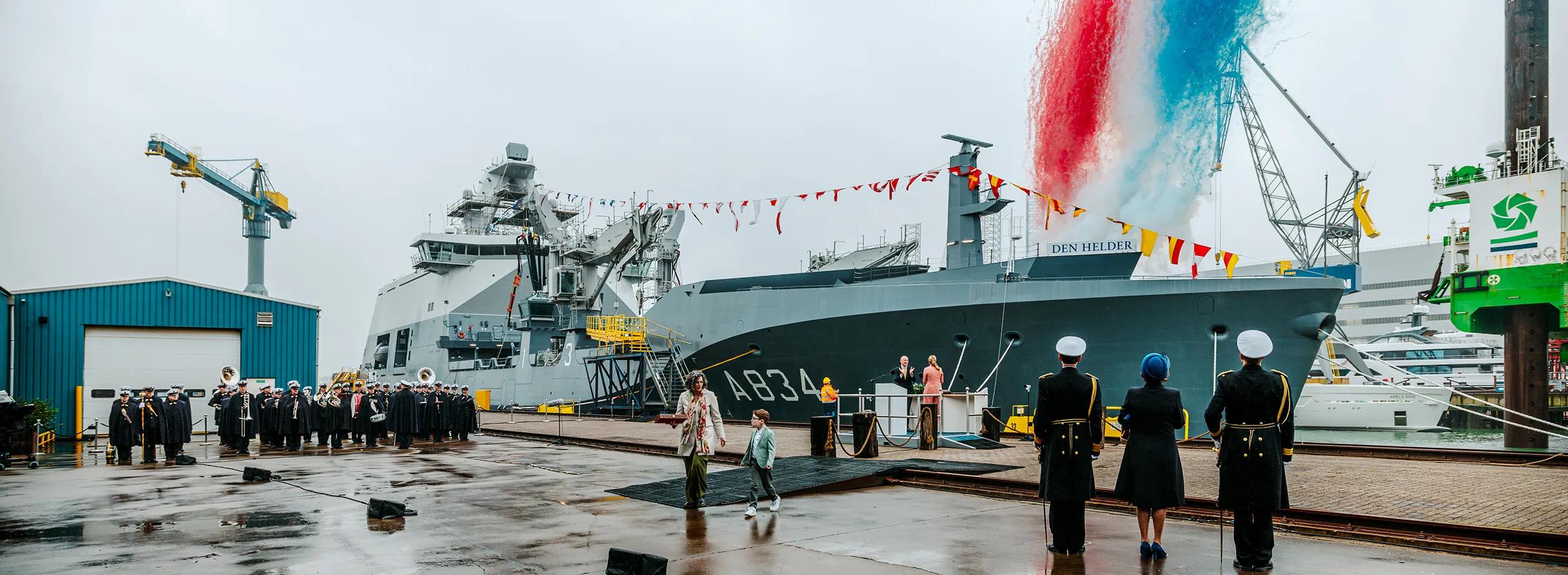 Prinses Amalia doopt Damen Naval’s nieuwe CSS Den Helder top