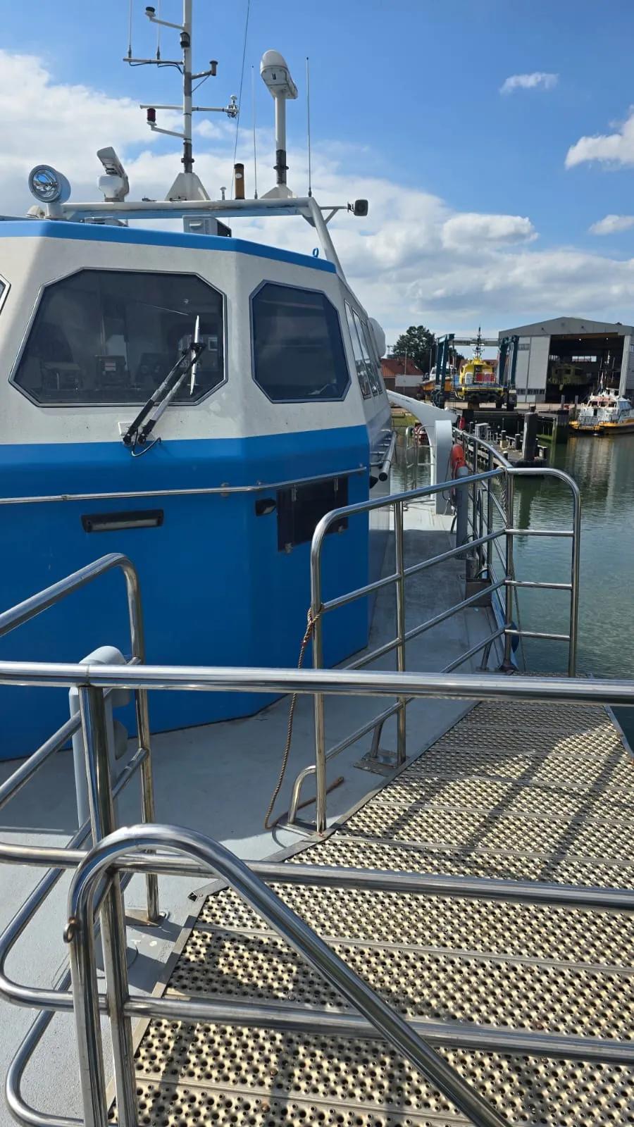 used crewboat / windfarm support vessel (4)