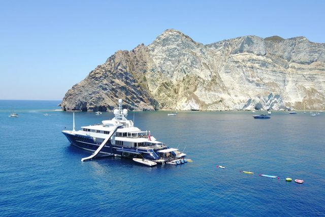 68-metre Triple Seven to undergo Amels Refit